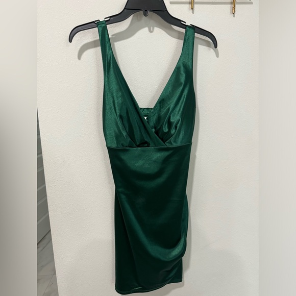 Emerald Sundae Dresses & Skirts - Emeral Sundae, size medium cocktail dress, emerald color , fitted mini dress